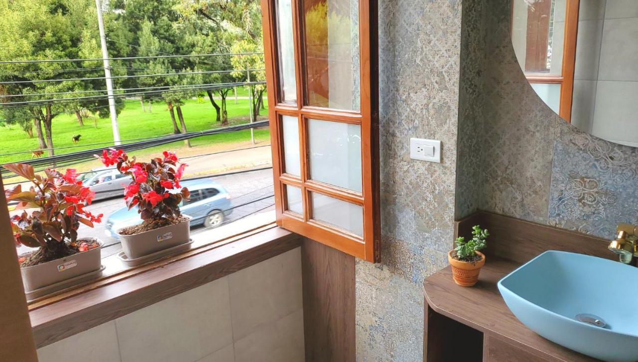 Hotel Inti Кіто Екстер'єр фото